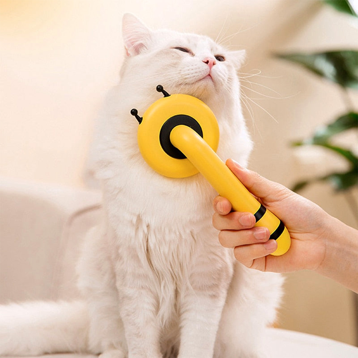 bee-shaped-self-cleaning-pet-slicker-brush-yellow