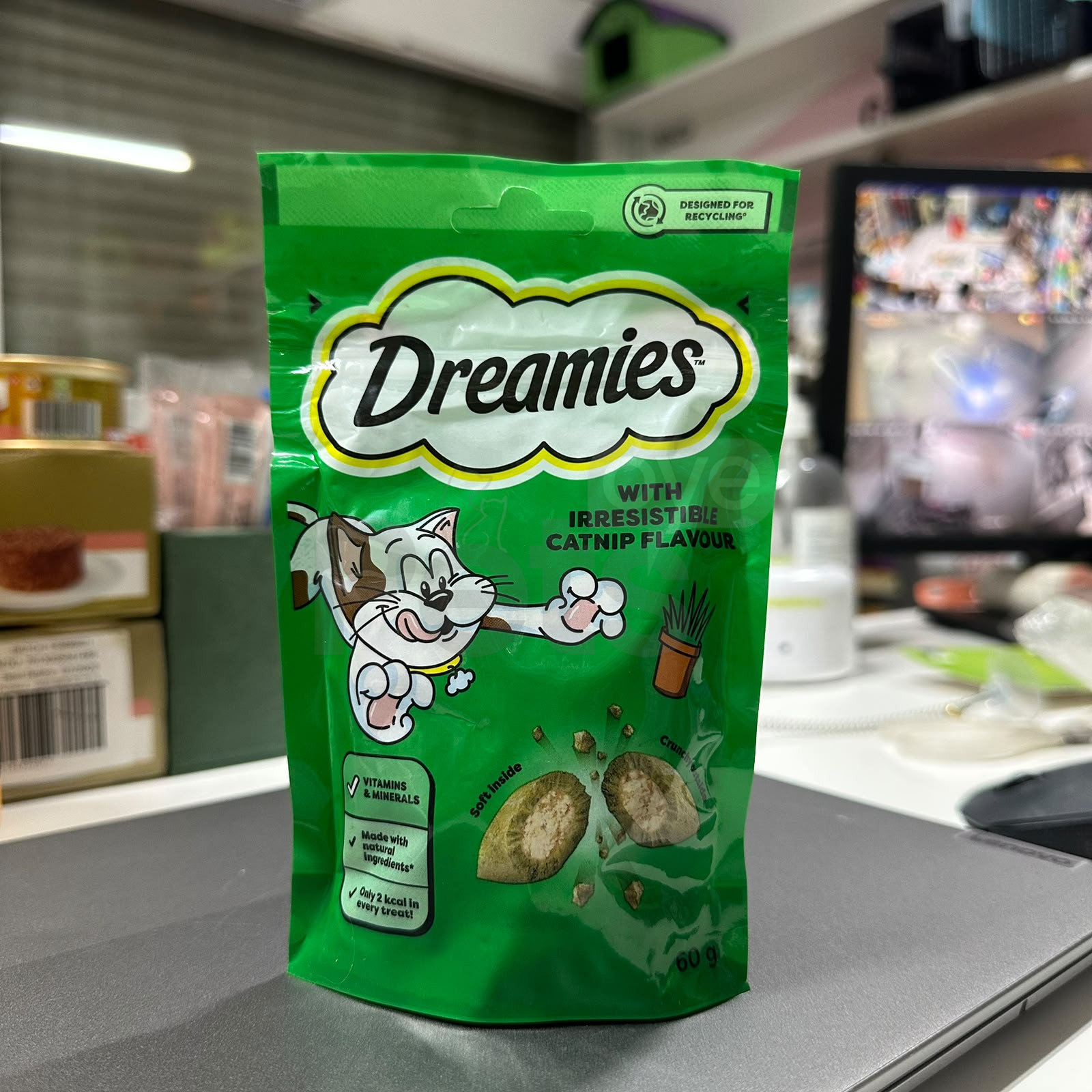 Dreamies-Treat-Catnip